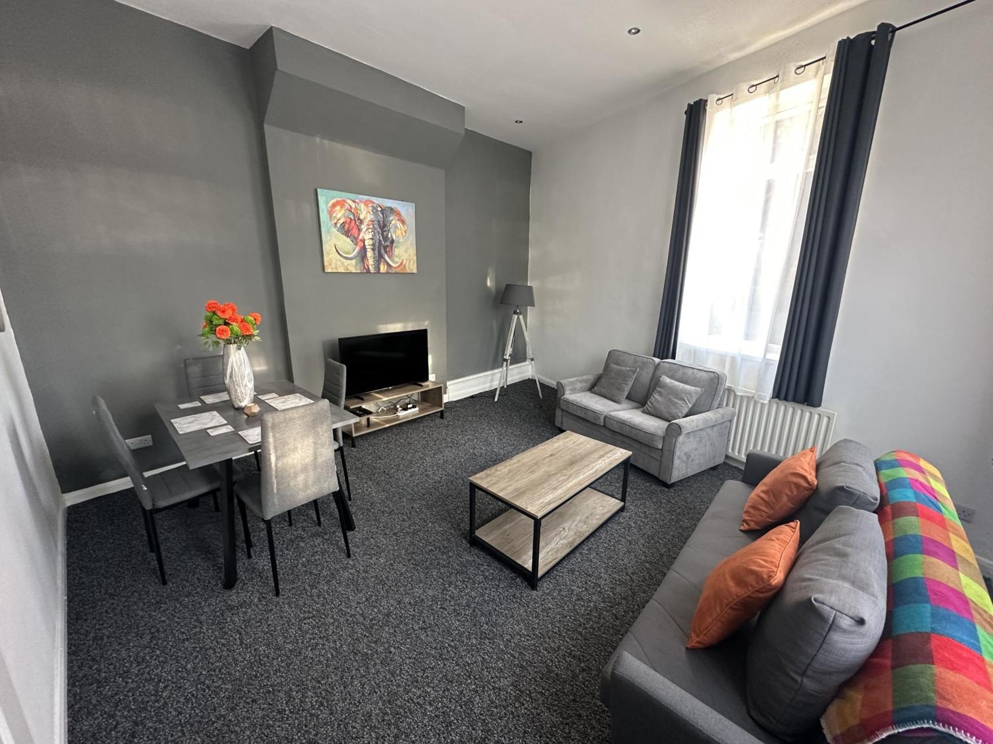 Large Ground Floor Apartment - South Shields - 3 Minutes From South Tyneside Hospital, 8 Minutes From Beach Εξωτερικό φωτογραφία